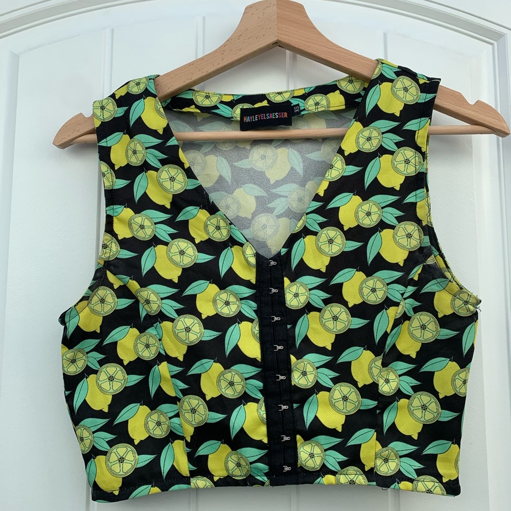 Hayley Elsaesser XS